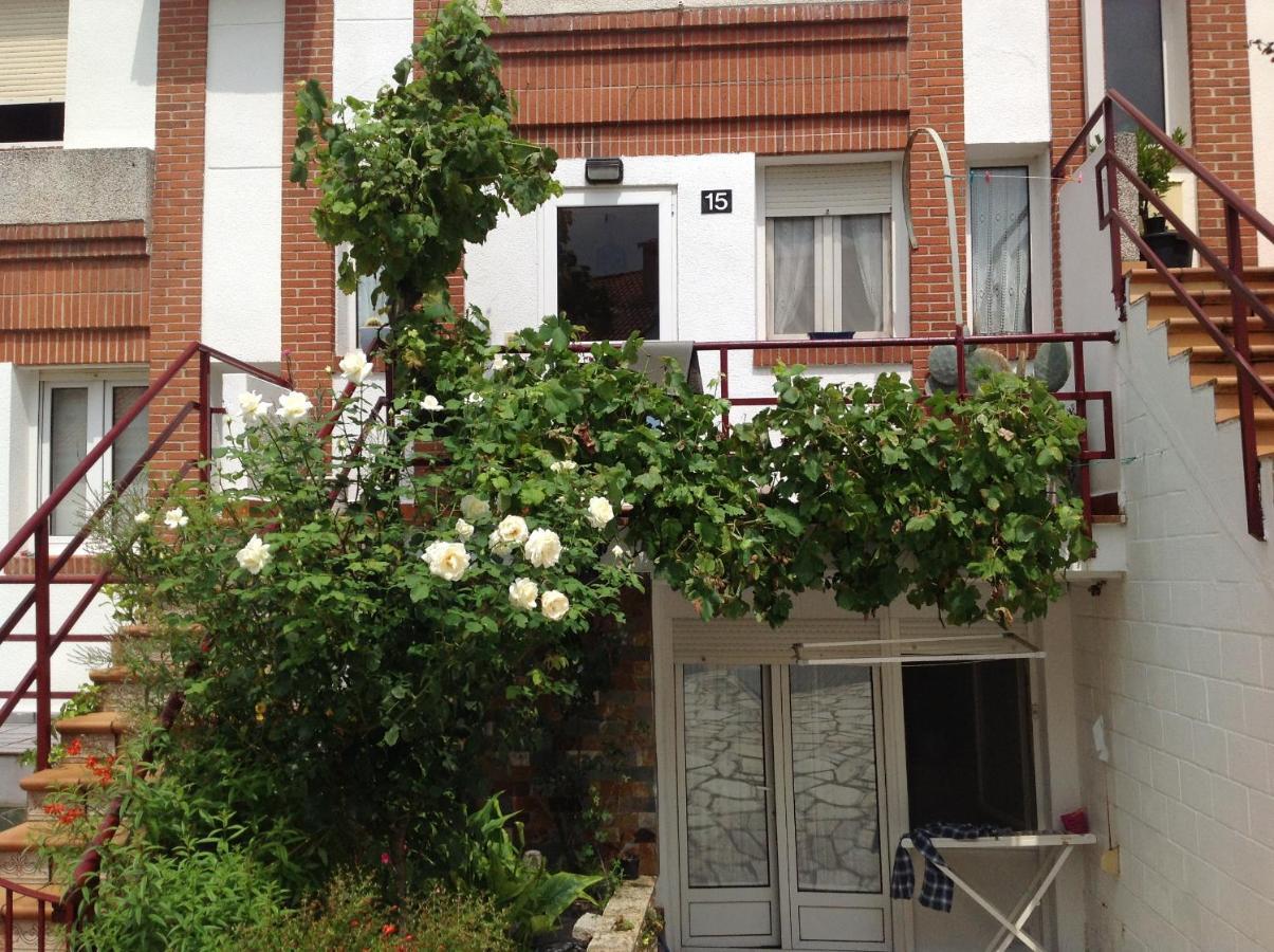 Apartamento Duplex Con Vistas Al Mar Los Girasoles Mogro Eksteriør billede